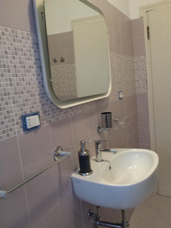 Casa Giulia Hotel Пиза Стая снимка